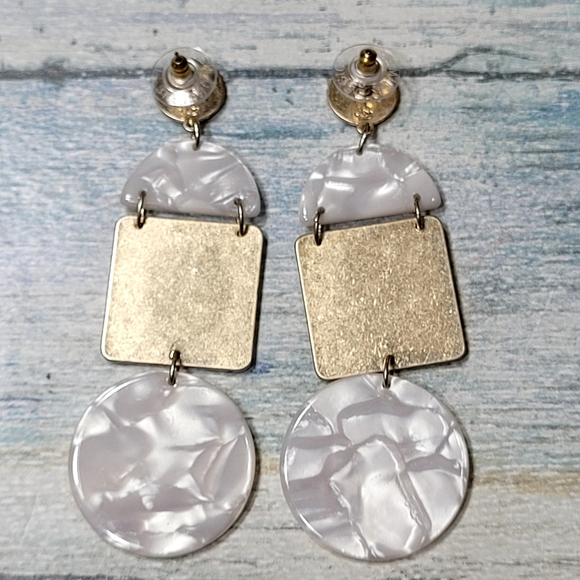 Premier Designs Gold and Cream Geometric Dangle Earrings - Picture 4 of 8